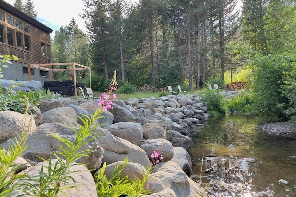 Photo of Others in Alpine Meadows
