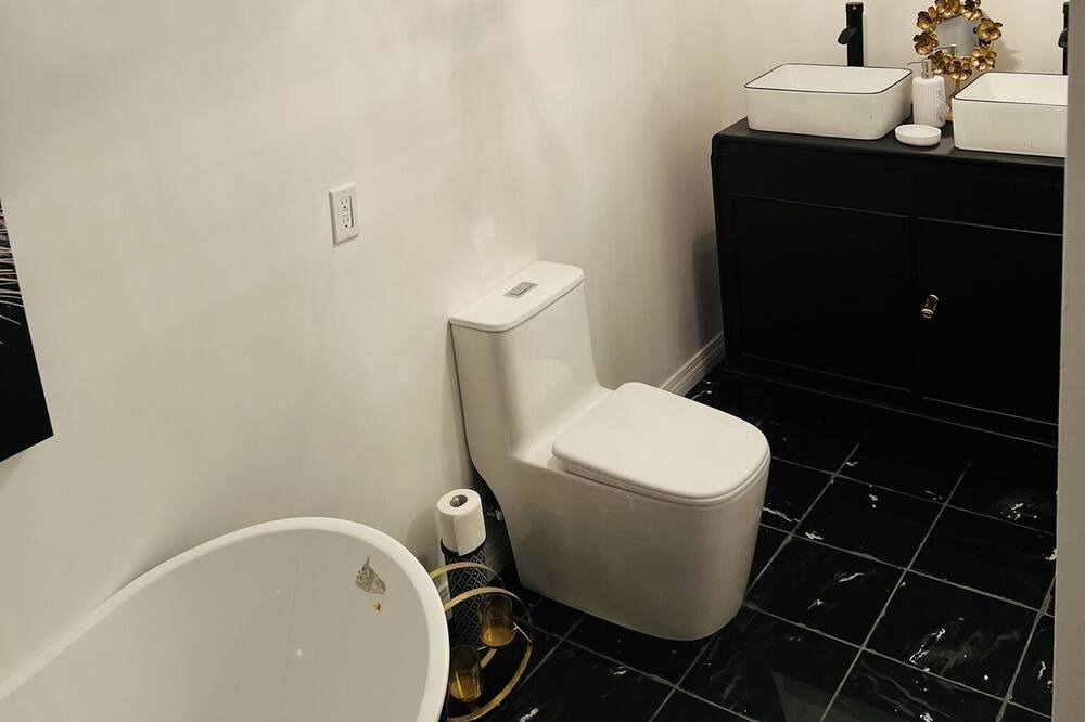 Photo of Bathroom in Moreno Valley