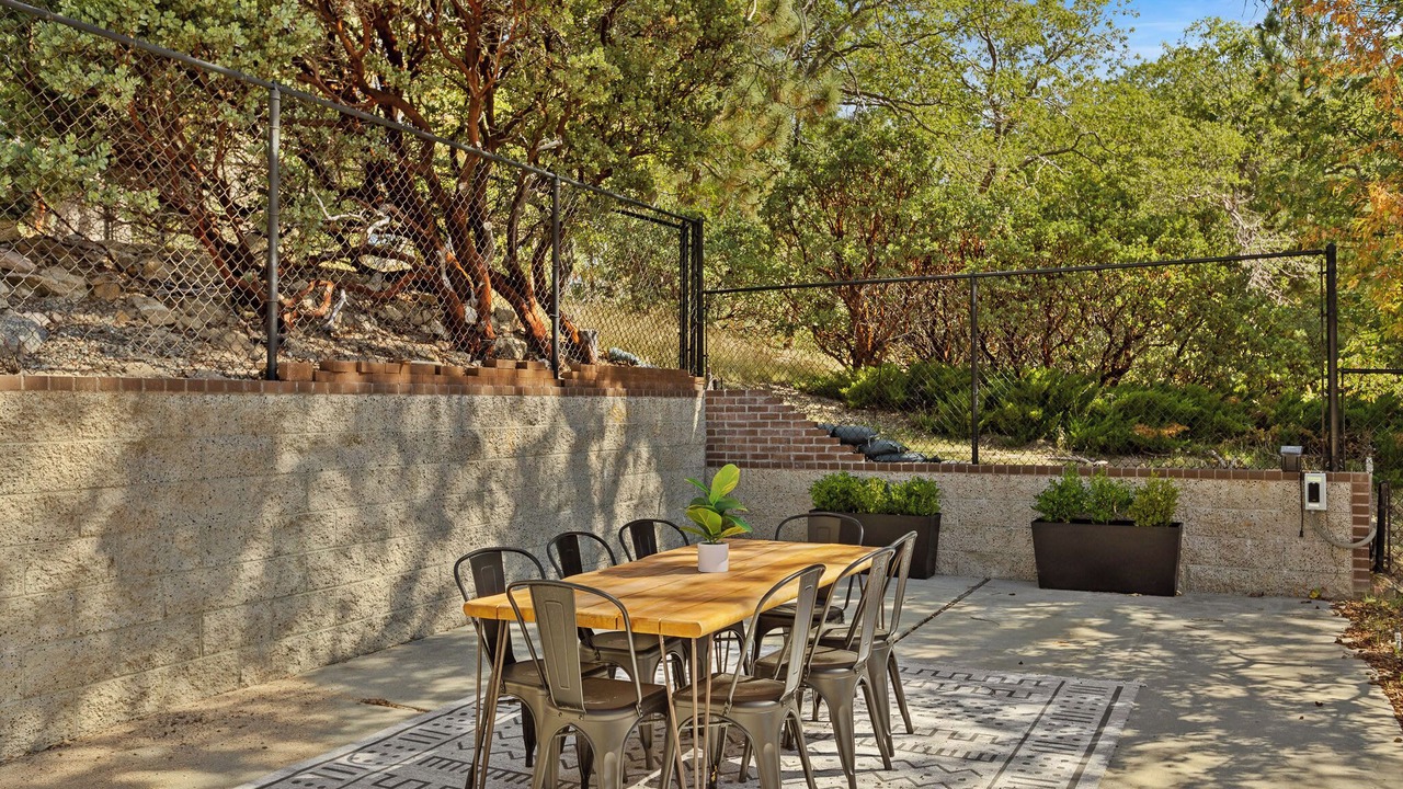 Photo of Outdoor in Lake Arrowhead