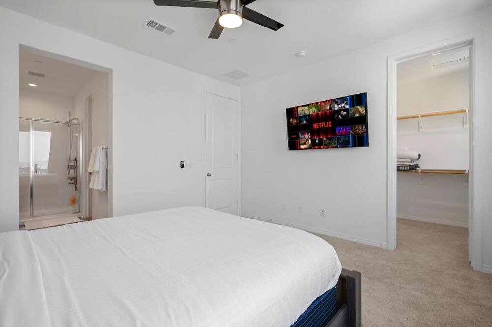 Photo of Bedroom in Irvine