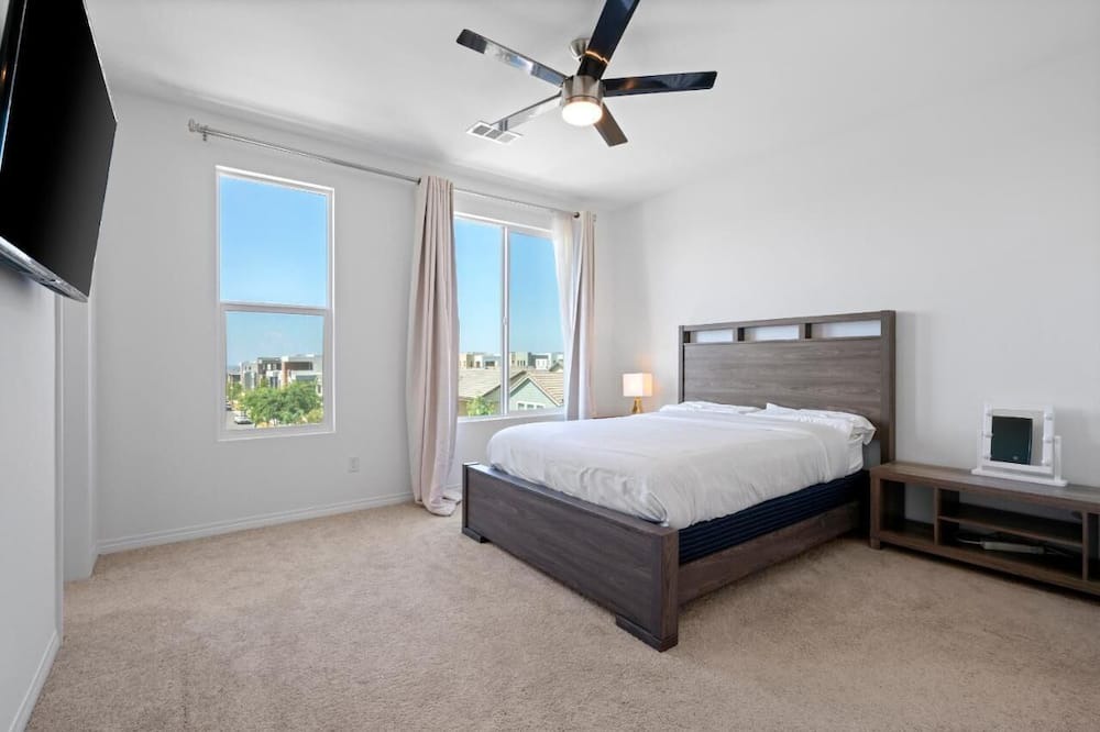 Photo of Bedroom in Irvine