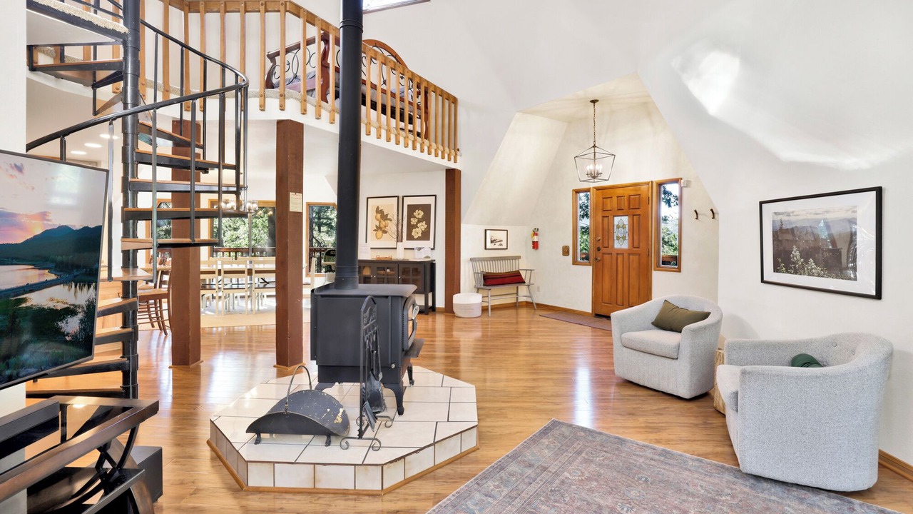 Photo of Livingroom in Moonridge