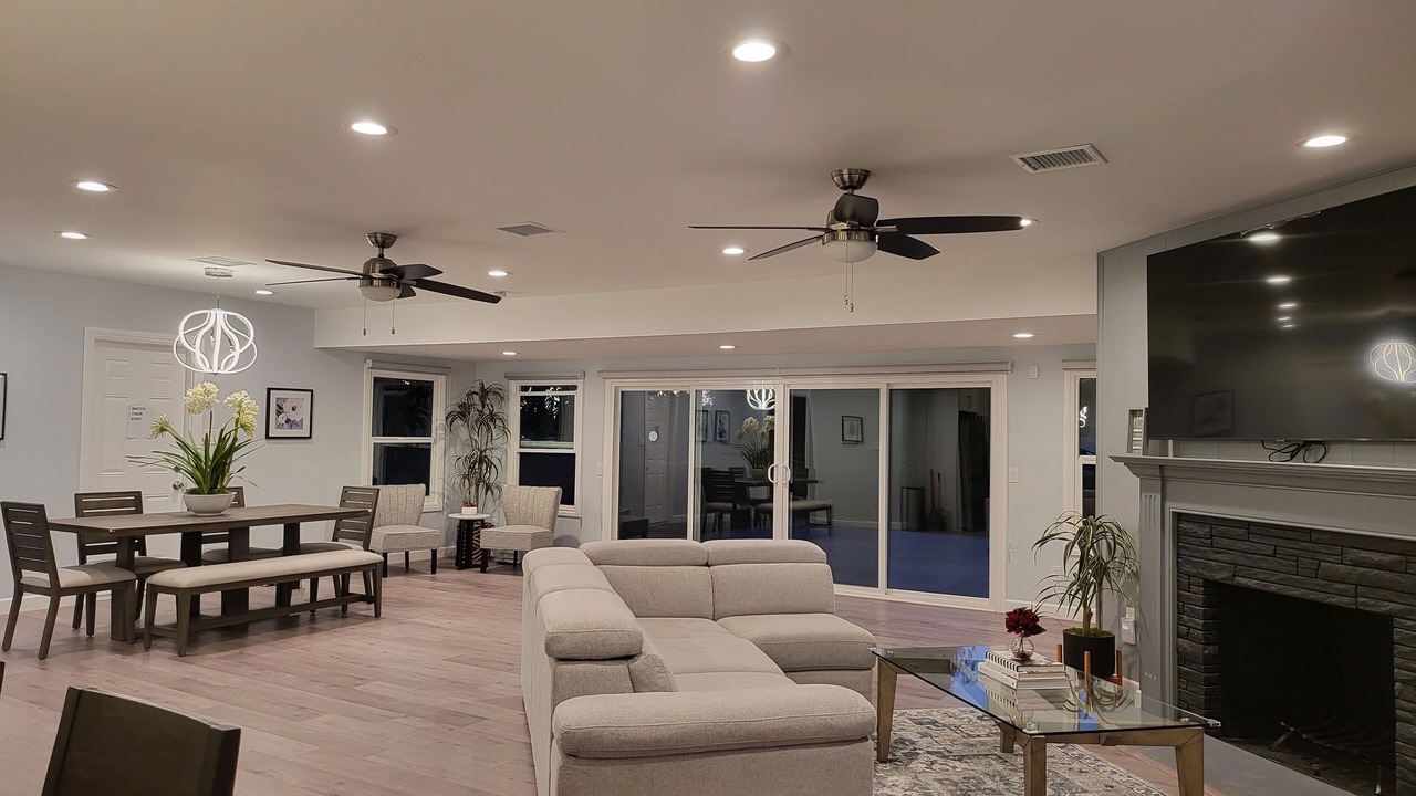 Photo of Livingroom in Tustin