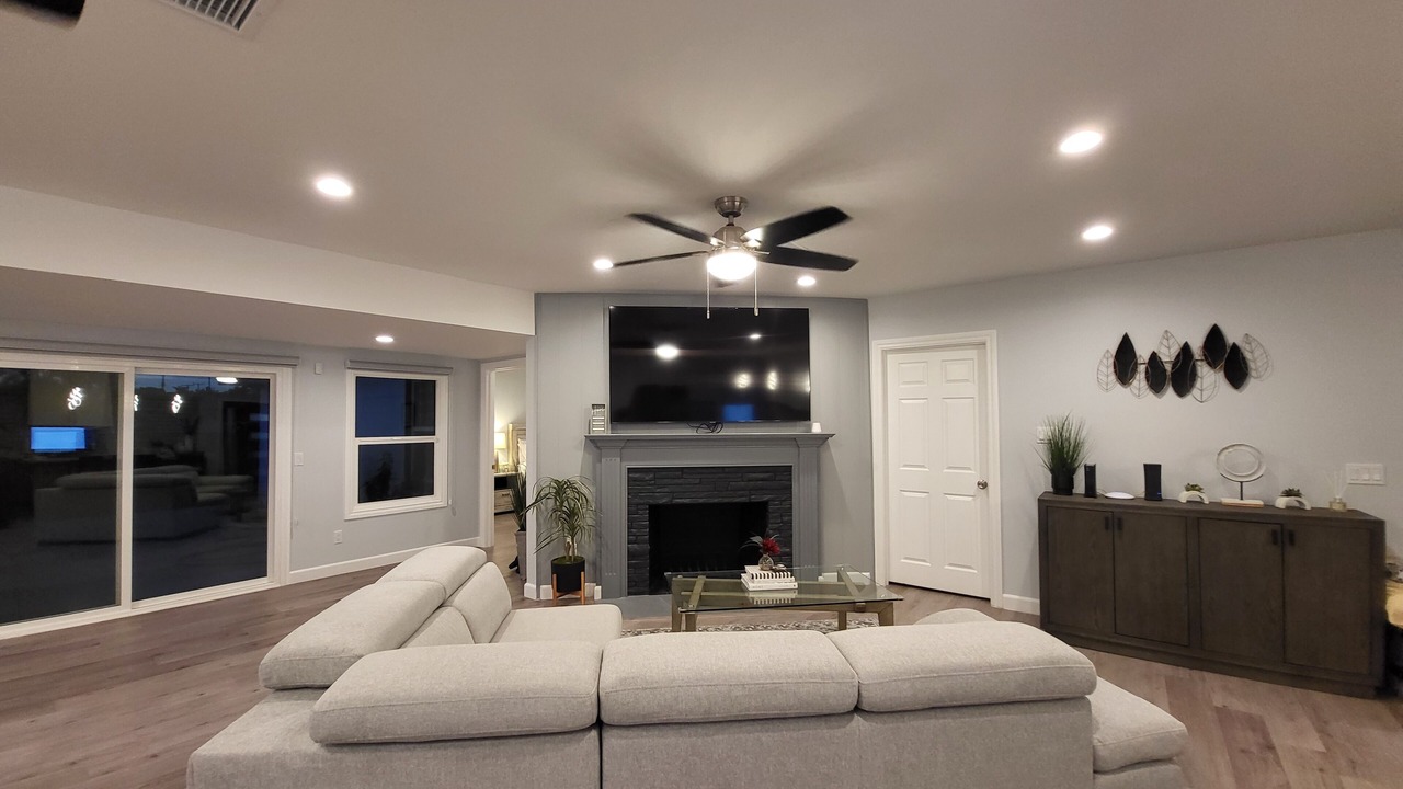 Photo of Livingroom in Tustin