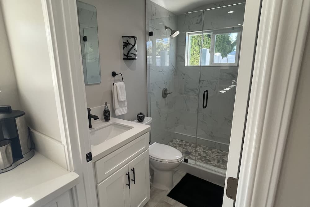 Photo of Bedroom in West Hills