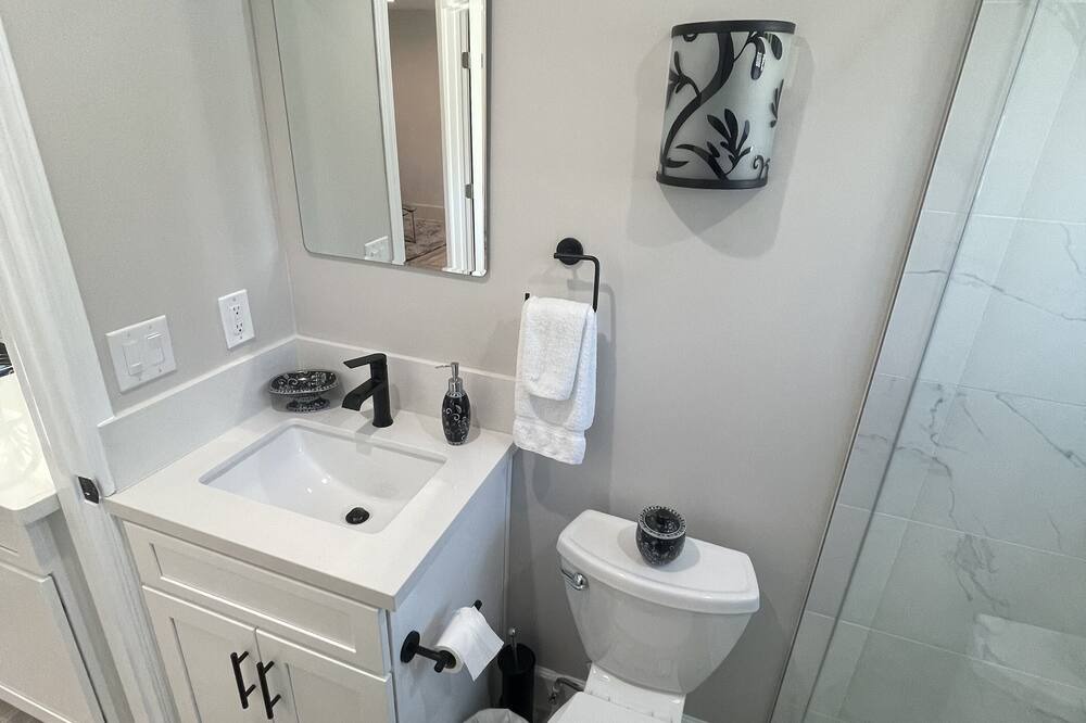 Photo of Bathroom in West Hills