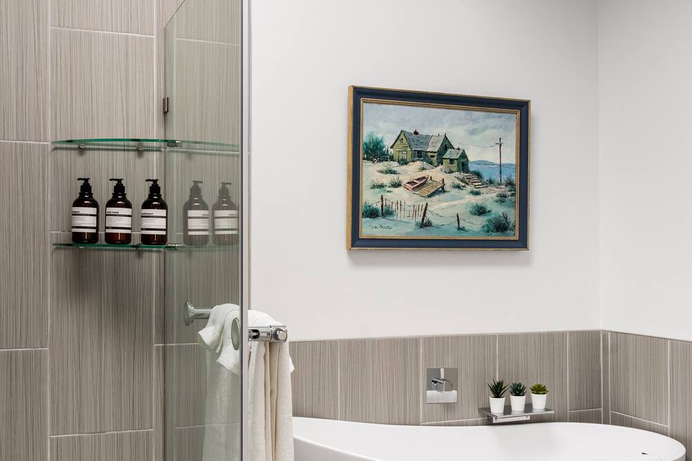 Photo of Bathroom in North Tustin