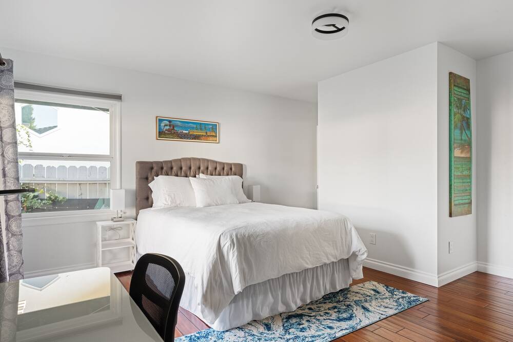 Photo of Bedroom in North Tustin