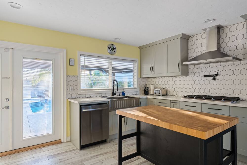Photo of Kitchen in North Tustin