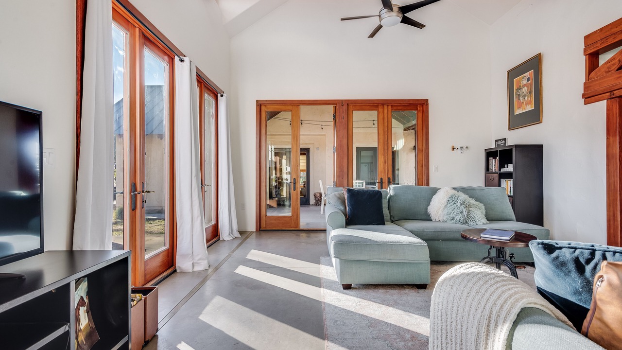Photo of Livingroom in Templeton