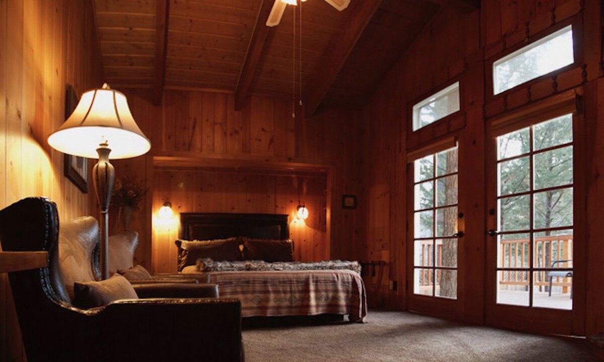 Photo of Bedroom in Idyllwild