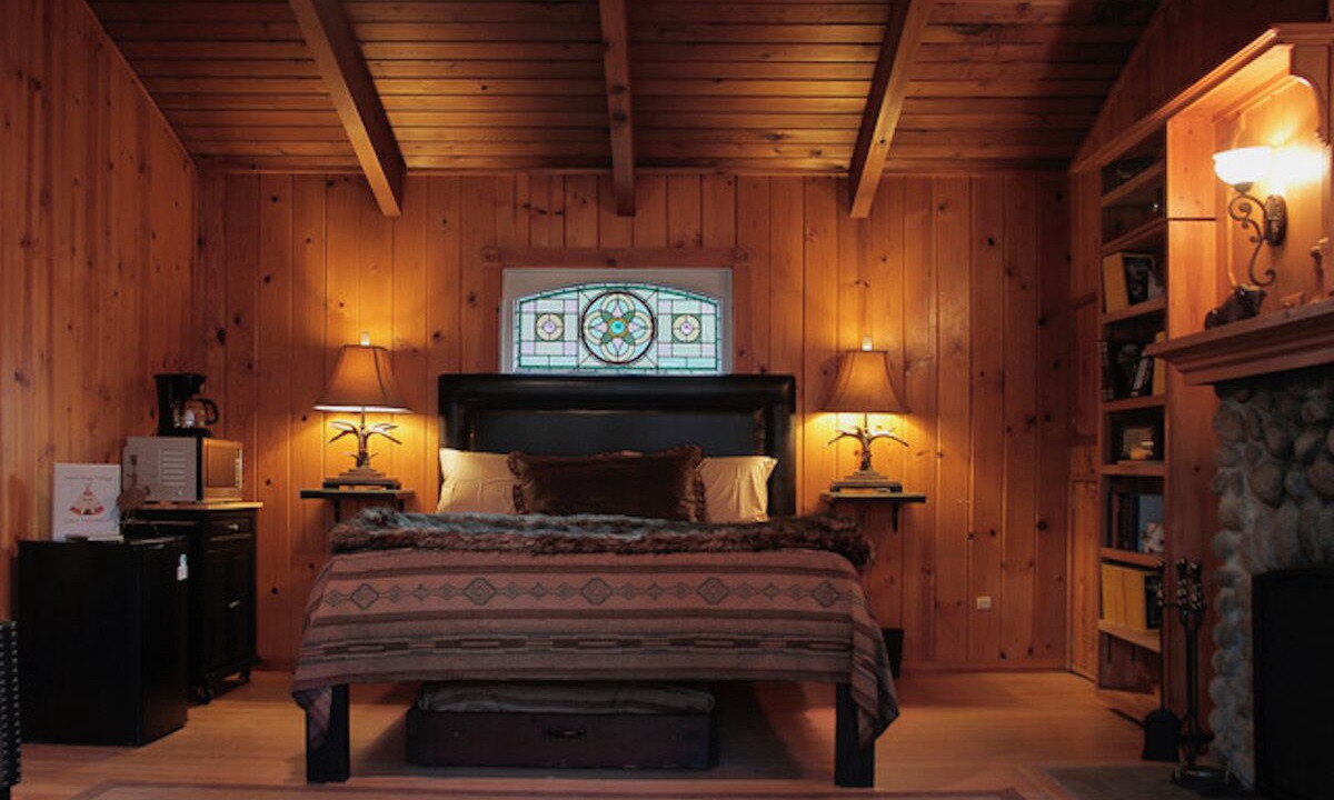 Photo of Bedroom in Idyllwild