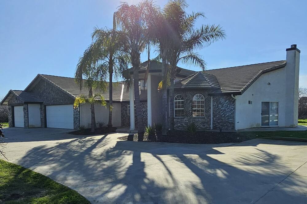 Photo of Outdoor in Porterville
