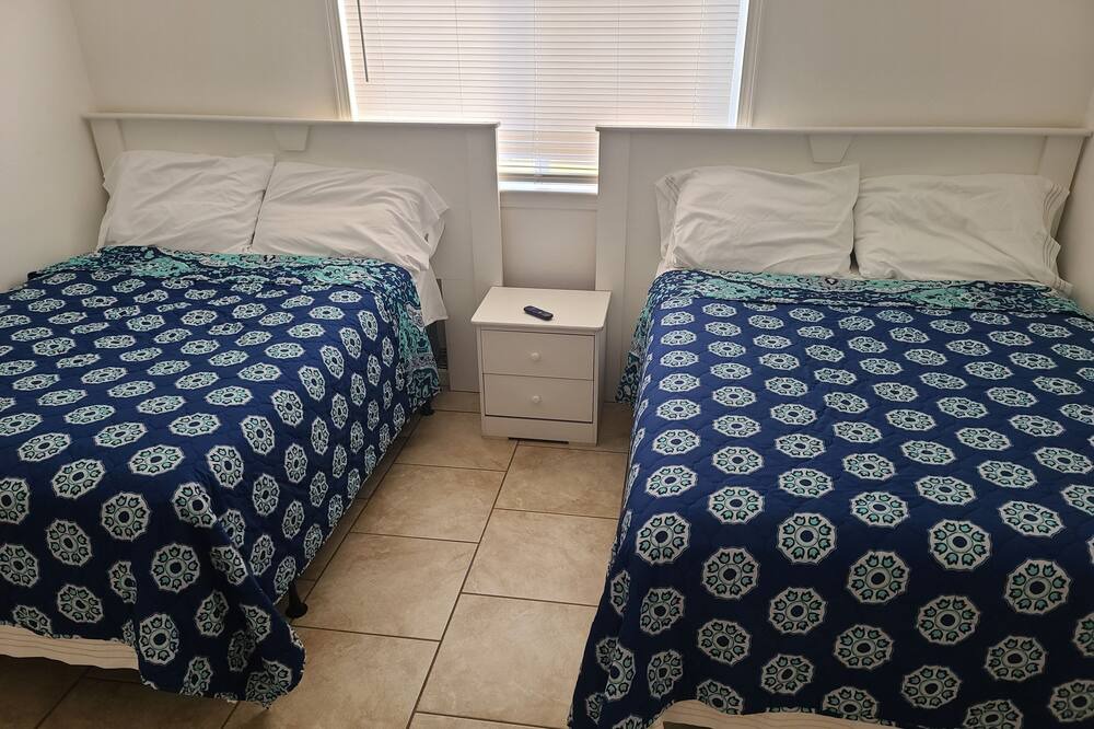 Photo of Bedroom in Porterville
