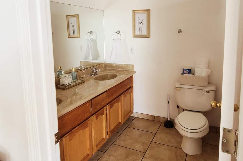 Photo of Bathroom in Porterville