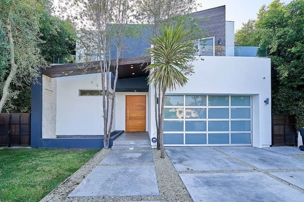 Photo of Outdoor in Greater Wilshire - Hancock Park
