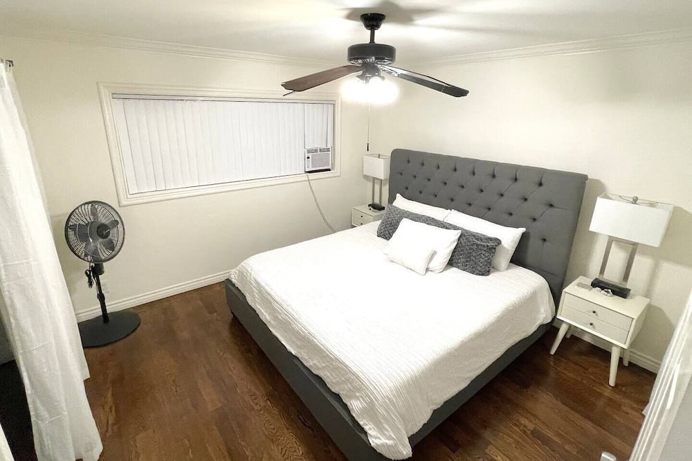 Photo of Bedroom in Glendale