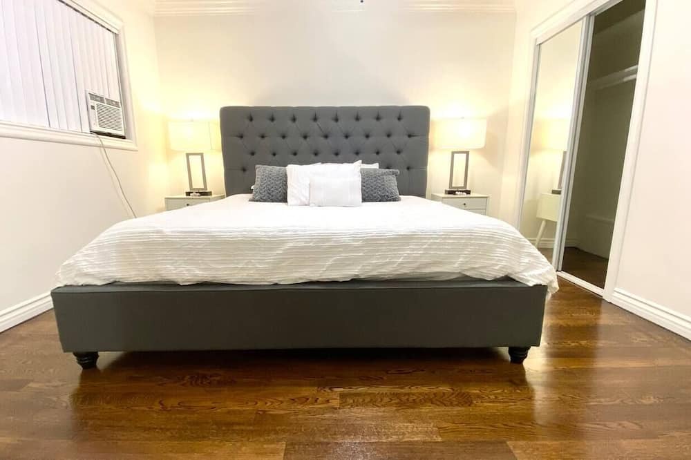 Photo of Bedroom in Glendale