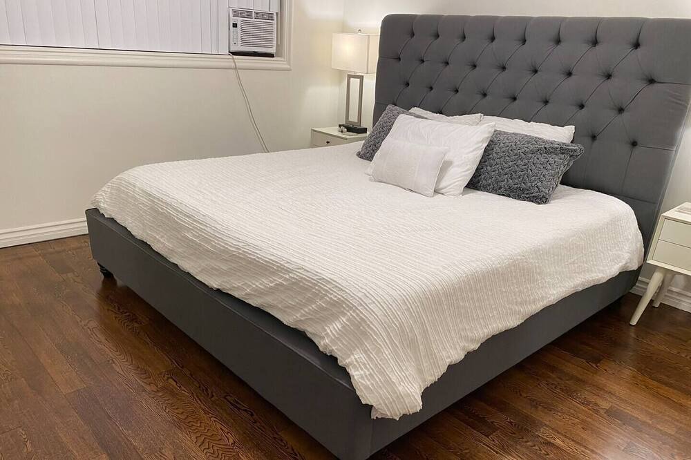 Photo of Bedroom in Glendale