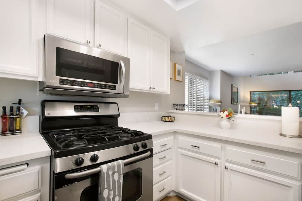 Photo of Kitchen in Agoura Hills