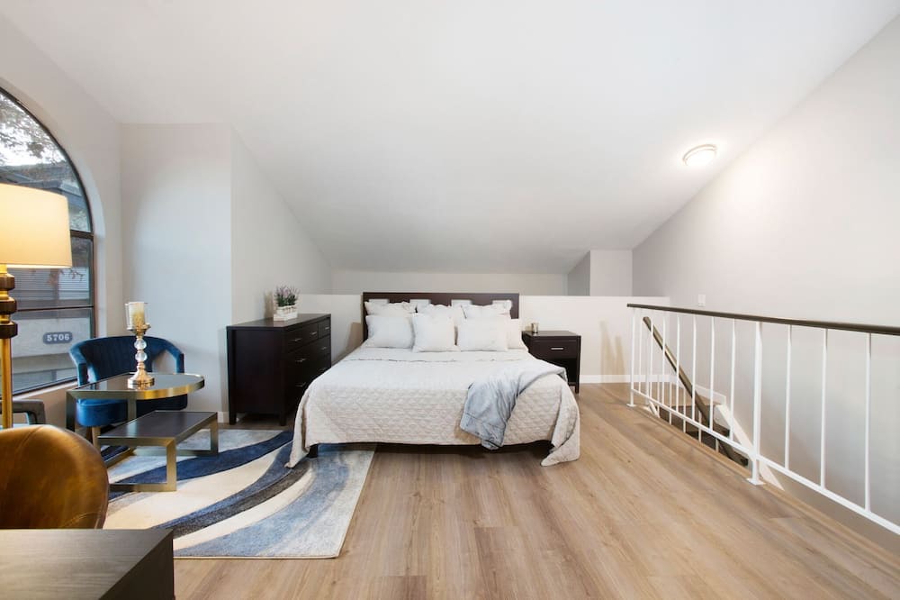 Photo of Bedroom in Agoura Hills