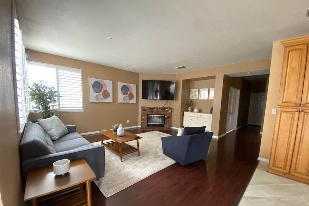 Photo of Livingroom in Riverside