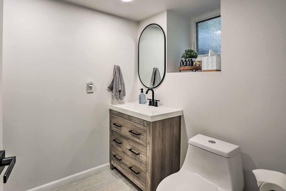 Photo of Bathroom in Arrowhead Villas