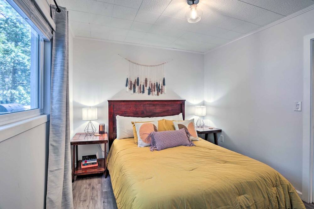 Photo of Bedroom in Arrowhead Villas