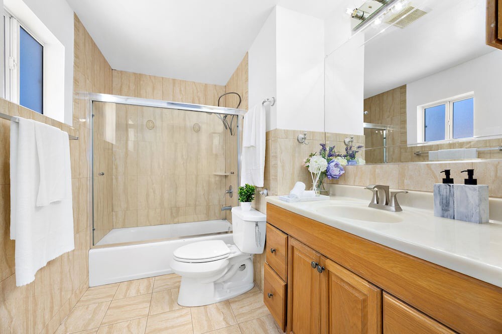 Photo of Bathroom in Alhambra
