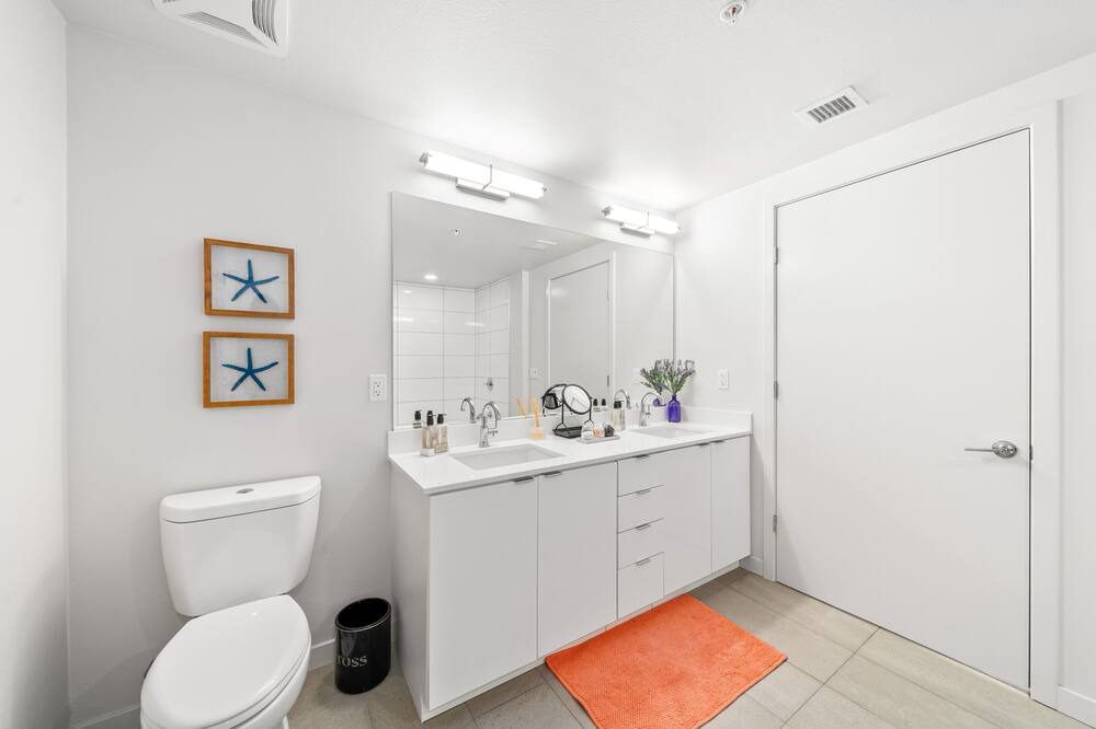 Photo of Bathroom in Silver Strand
