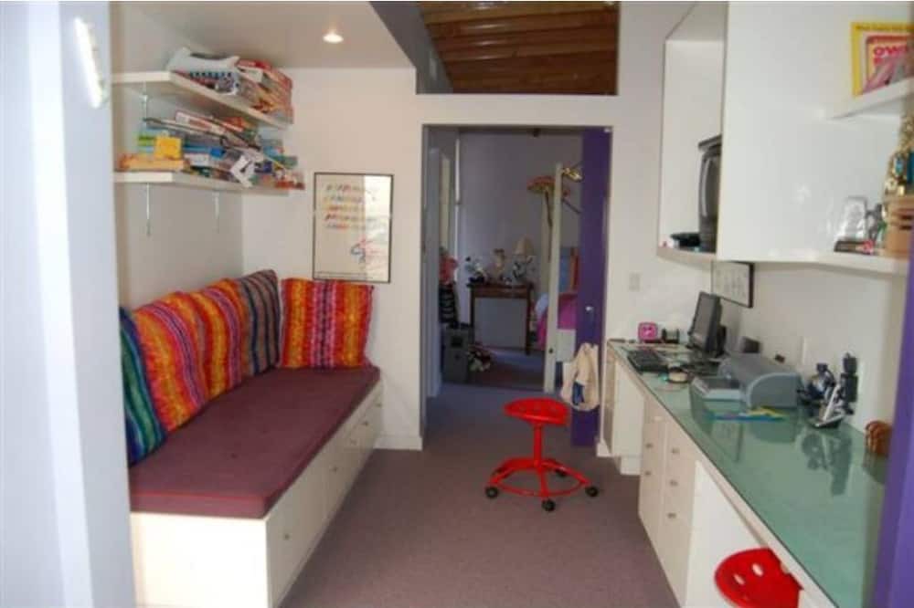 Photo of Bedroom in Sunset Park