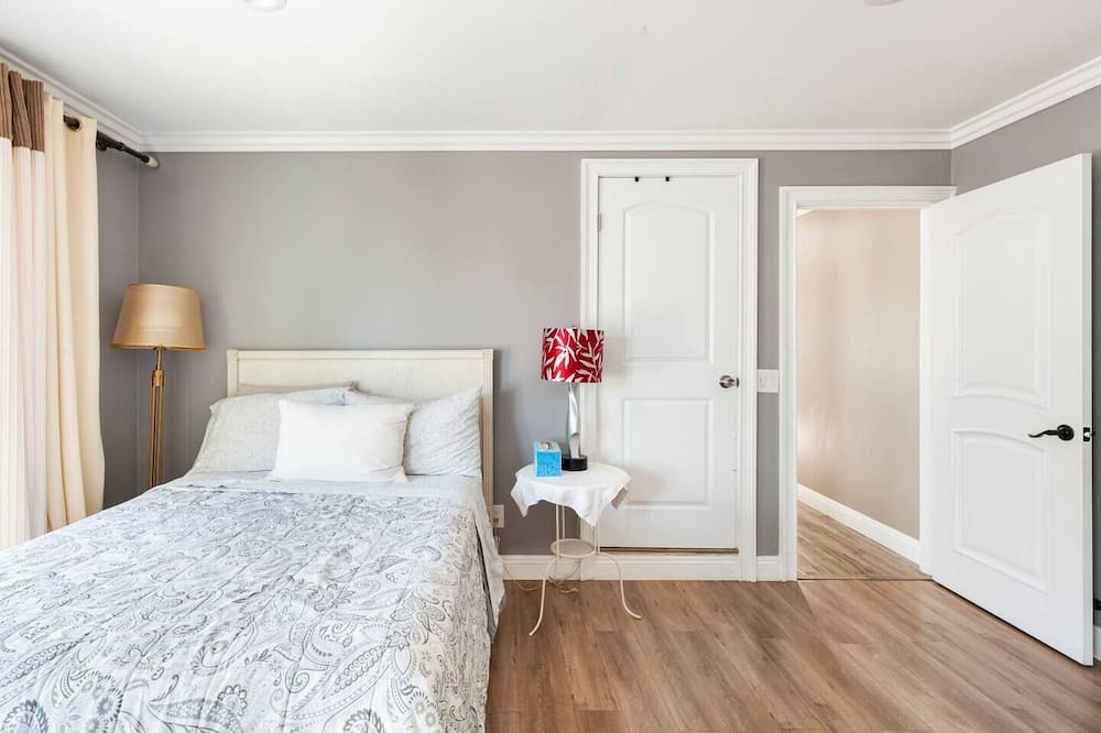Photo of Bedroom in Duarte