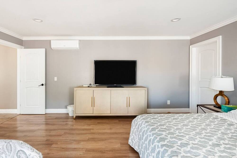 Photo of Bedroom in Duarte
