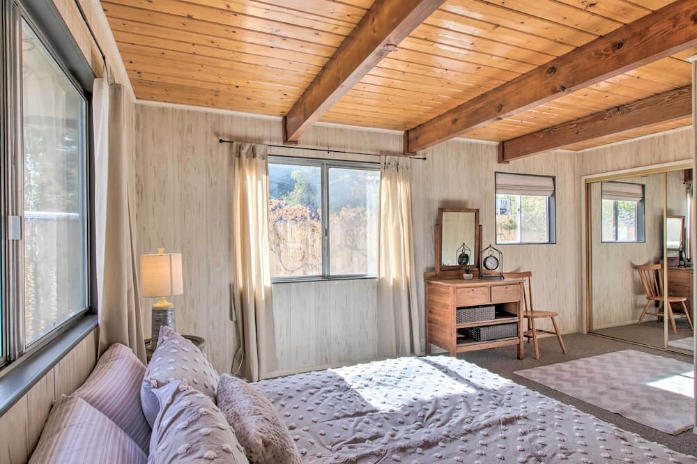 Photo of Bedroom in Frazier Park