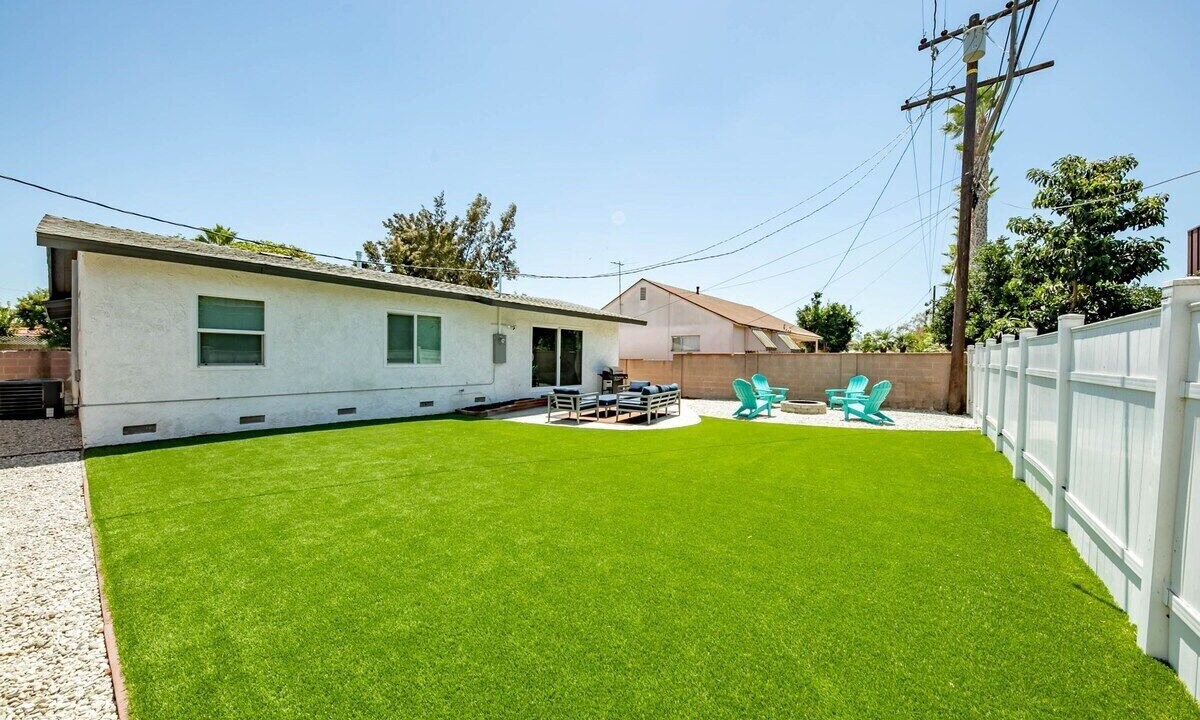 Photo of Outdoor in Bellflower