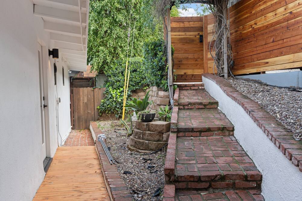 Photo of Outdoor in Beachwood Canyon