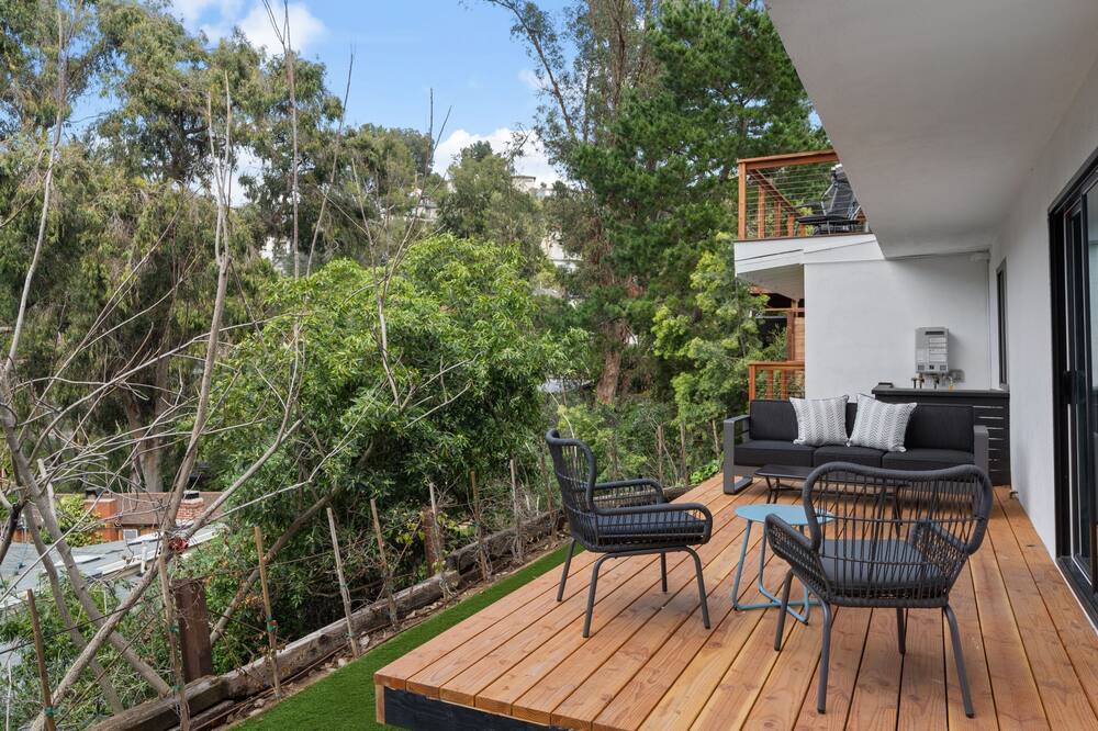 Photo of Outdoor in Beachwood Canyon