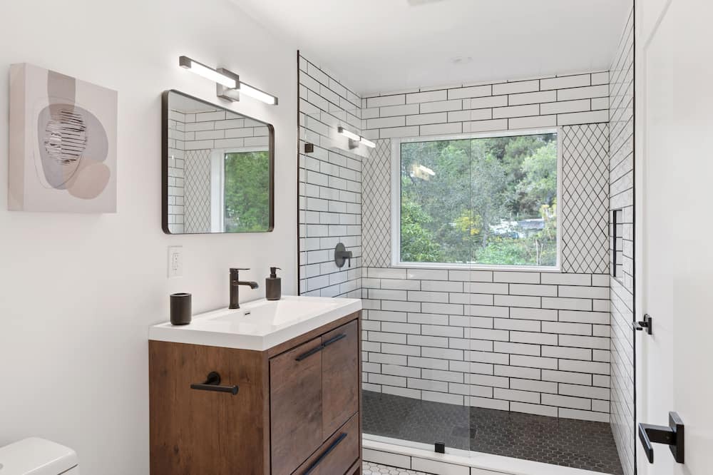 Photo of Bathroom in Beachwood Canyon