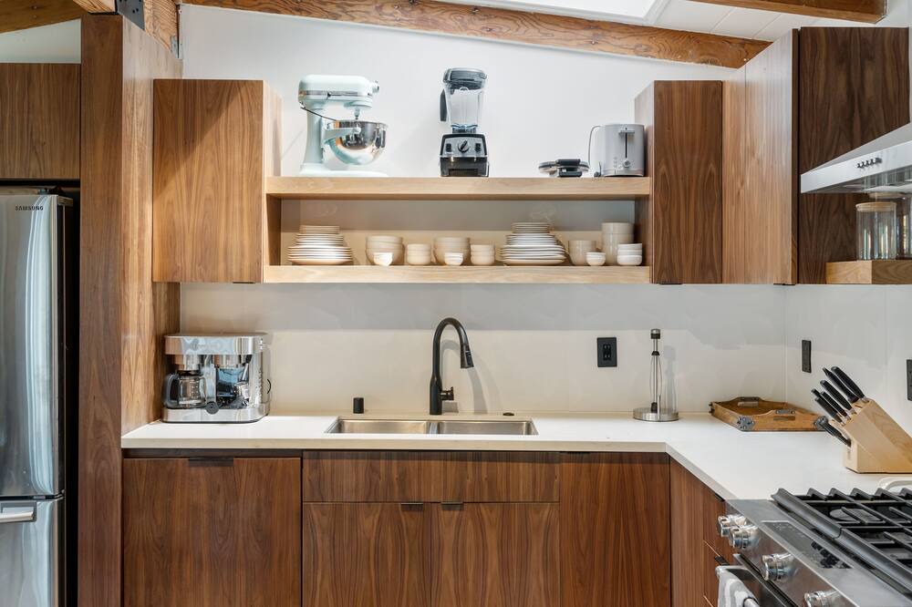 Photo of Kitchen in Beachwood Canyon
