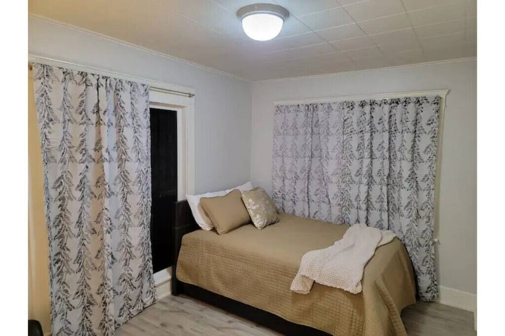 Photo of Livingroom in Whittier