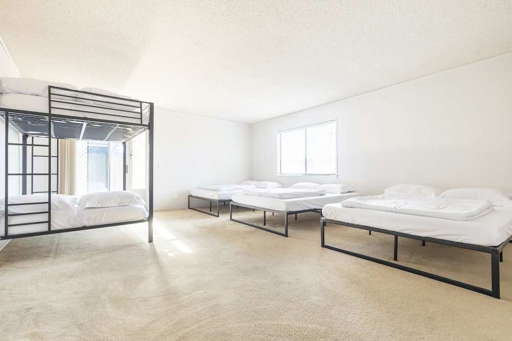Photo of Bedroom in Ridgecrest