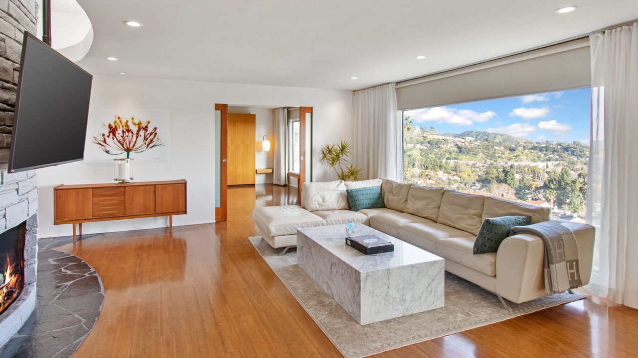 Photo of Livingroom in Greenbriar