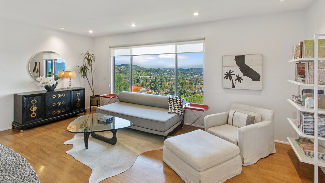 Photo of Livingroom in Greenbriar