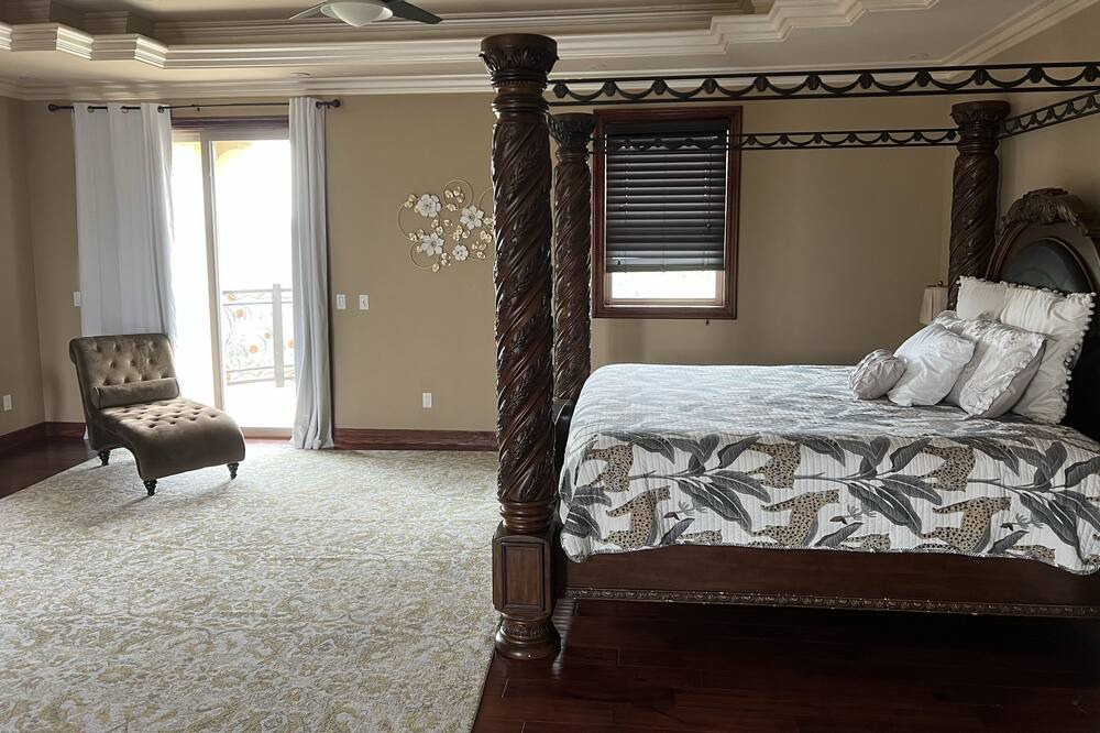 Photo of Bedroom in Escondido