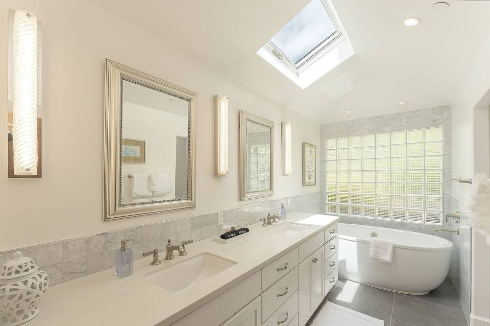 Photo of Bathroom in Hatton Fields