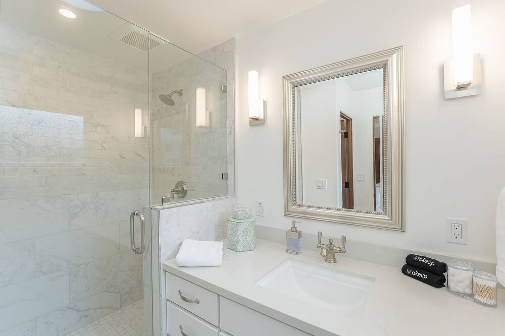 Photo of Bathroom in Hatton Fields