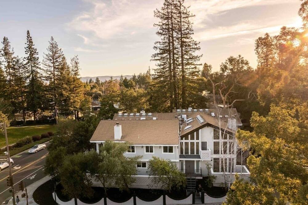 Photo of Others in Menlo Park