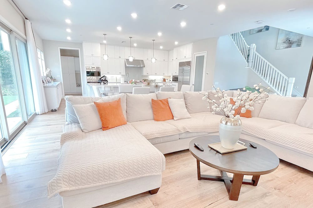 Photo of Livingroom in Portola Springs
