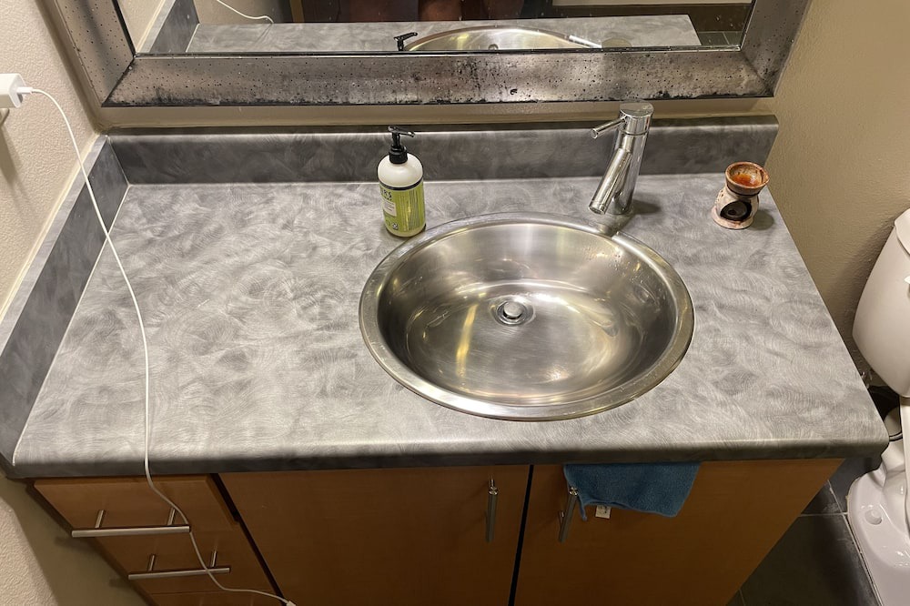 Photo of Bathroom in Warner Center
