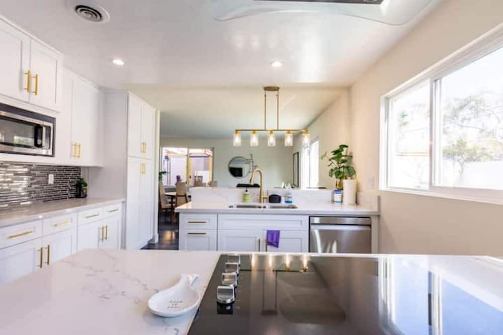 Photo of Kitchen in East Whittier